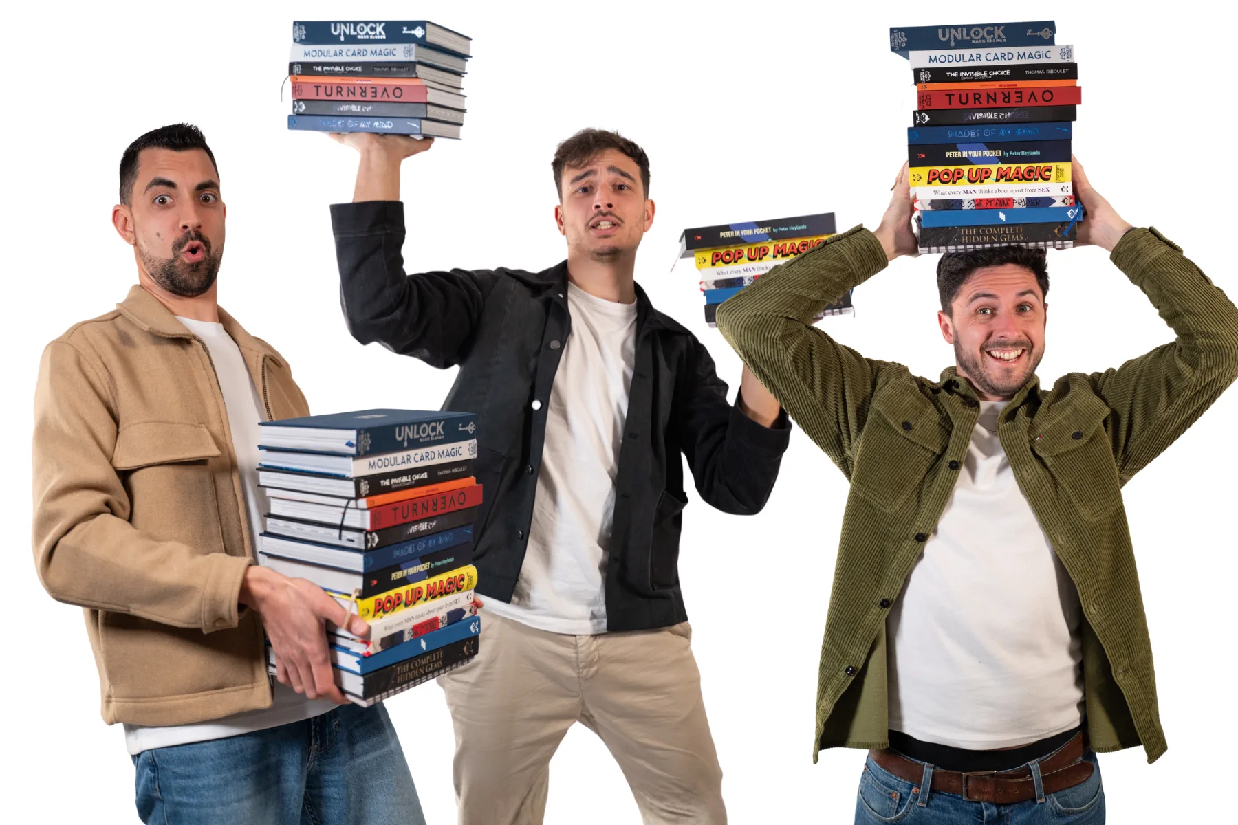 Les trois fondateurs de 3 Monkeys Publishing en sweat vert